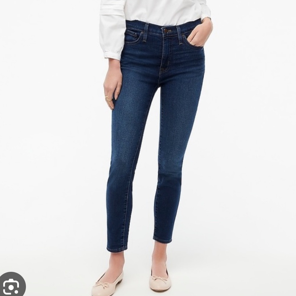 J. CREW MID-RISE STRETCH JEANS, 28